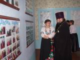 Священик привітав шкільну громаду зі 100-річчям навчального закладу.