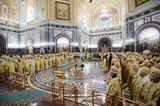 Архієпископ Никодим бере участь в Освященному Архієрейському Соборі Руської Православної Церкви.