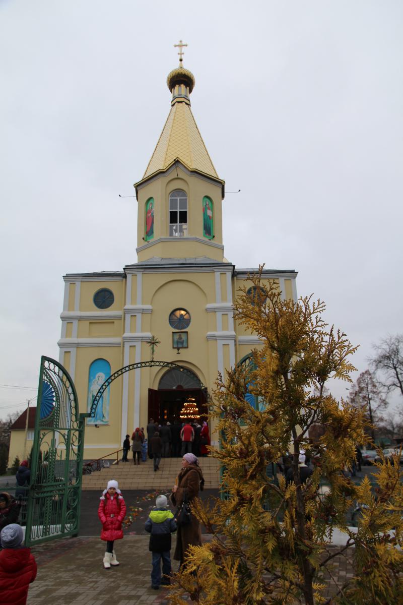 Житомирський архіпастир взяв участь у торжественному богослужінні у Сарнах.