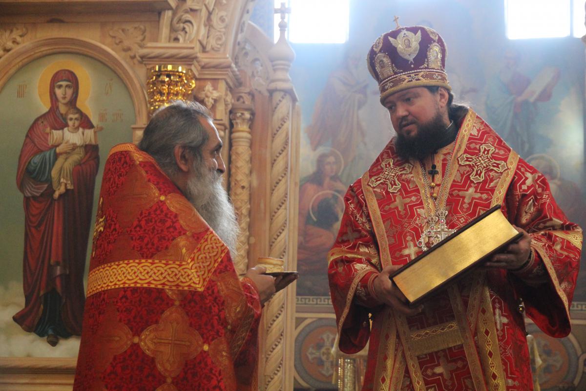 Десниця великомученика Георгія прибула в місто Житомир!