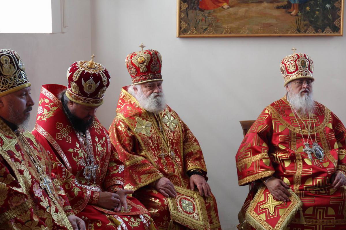 Архієпископ Никодим привітав Преосвященнішого Іринея, єпископа Ніжинського і Прилуцького із ювілеєм.