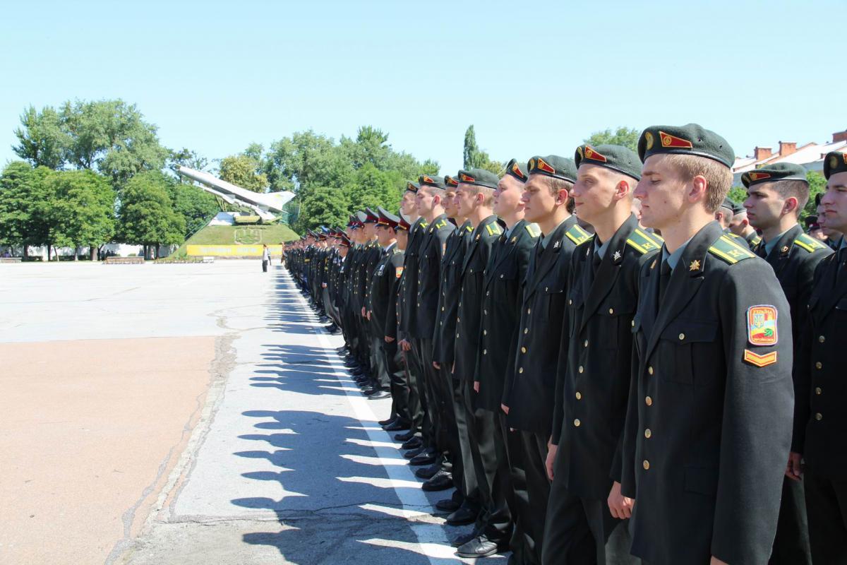 Архіпастир взяв участь у 133-му випуску молодих офіцерів Житомирського військового інституту.