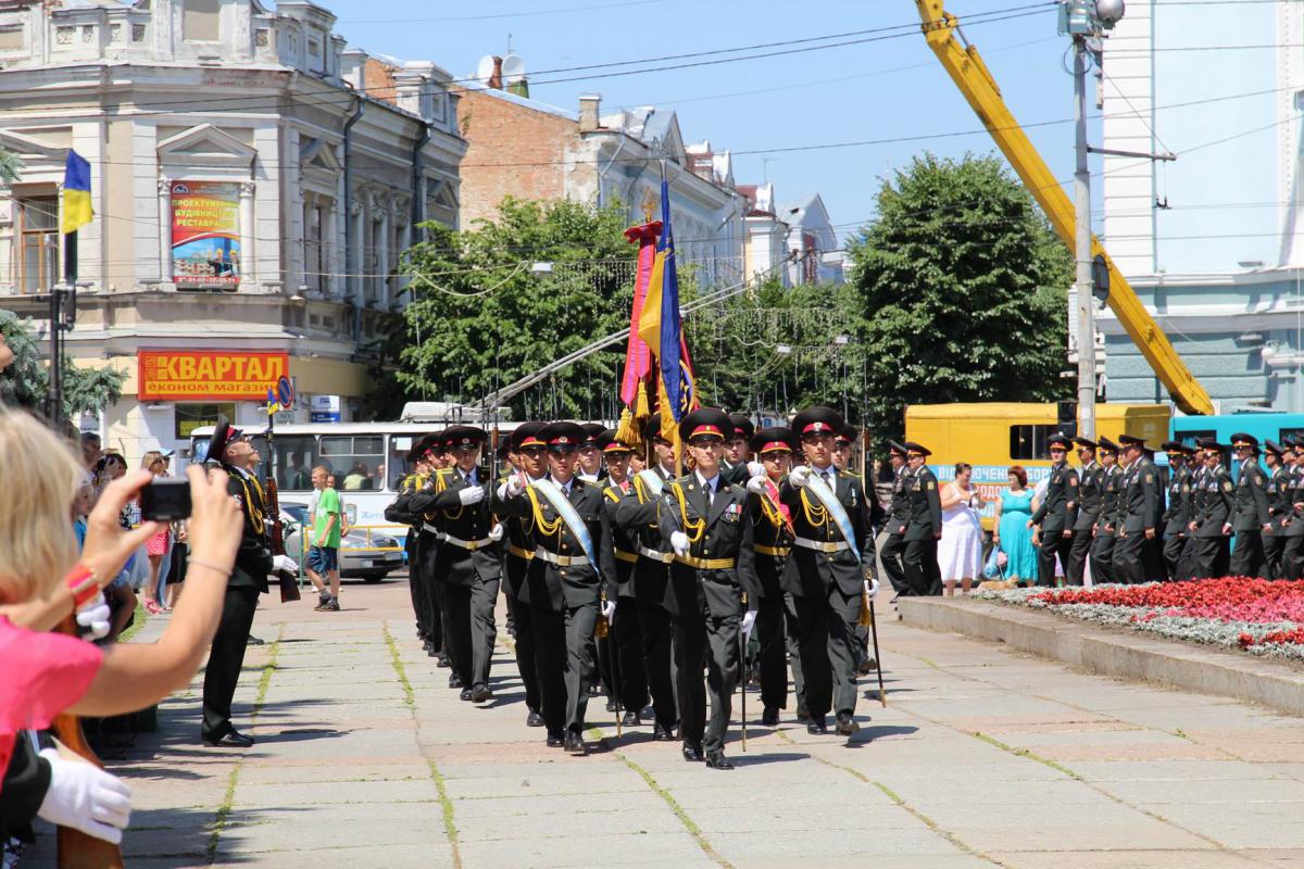 Архіпастир взяв участь у 133-му випуску молодих офіцерів Житомирського військового інституту.