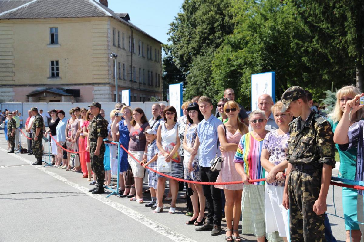 Архіпастир взяв участь у 133-му випуску молодих офіцерів Житомирського військового інституту.