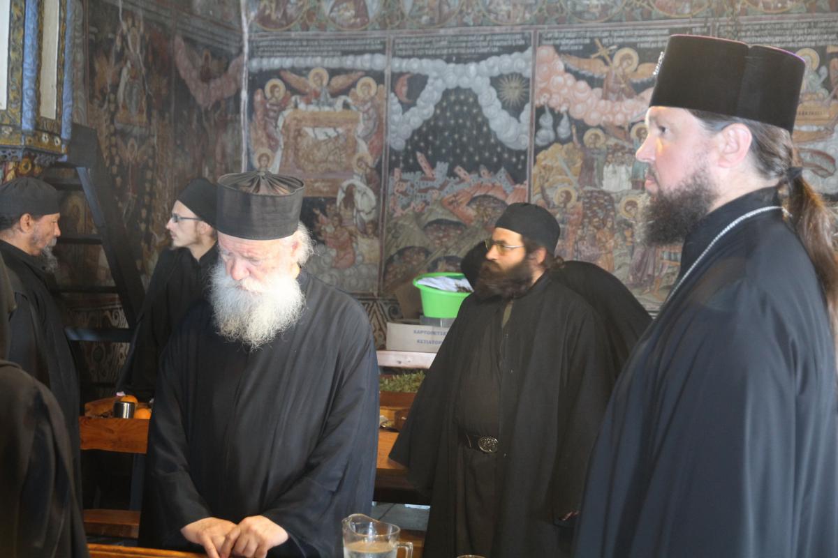 Архієпископ Никодим звершив паломницьку поїздку на святу гору Афон!