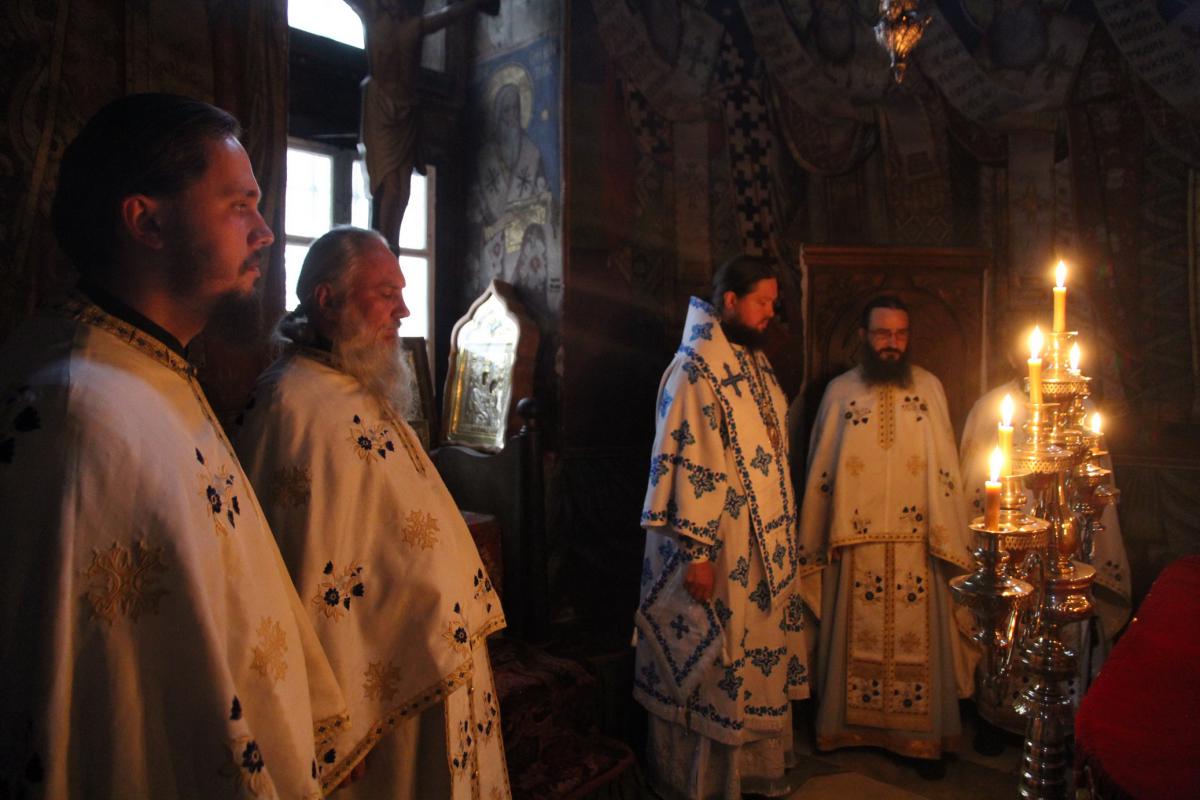 Архієпископ Никодим звершив паломницьку поїздку на святу гору Афон!