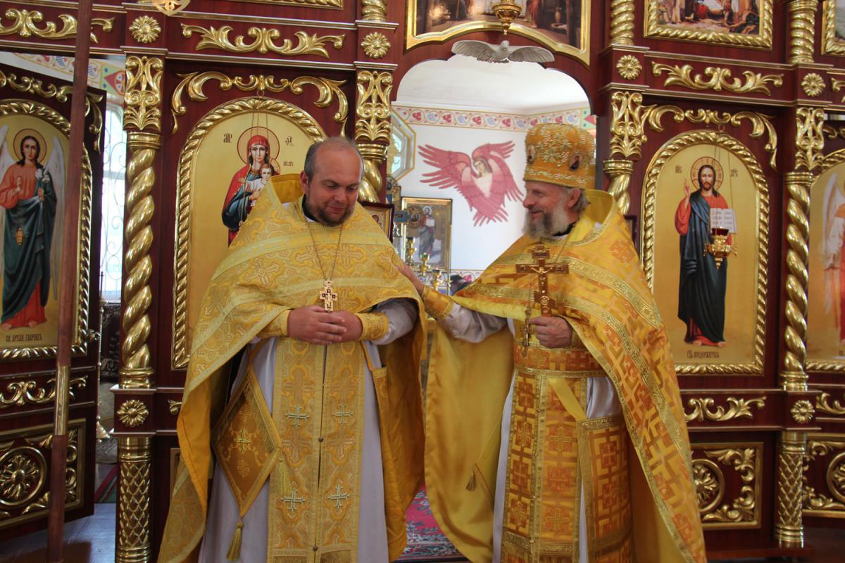 Священики Андрушівського благочиння приступили до таїнства сповіді.