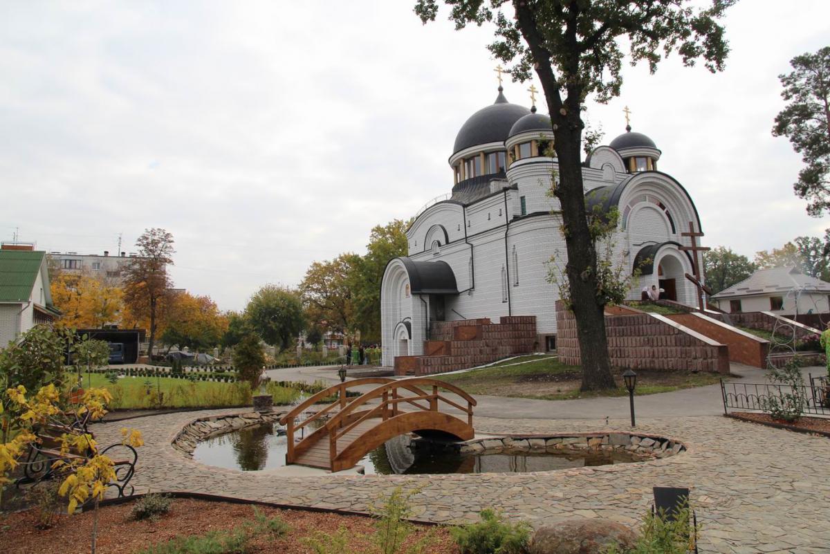 Урочисте архієрейське богослужіння у см. Новогуйвинське.