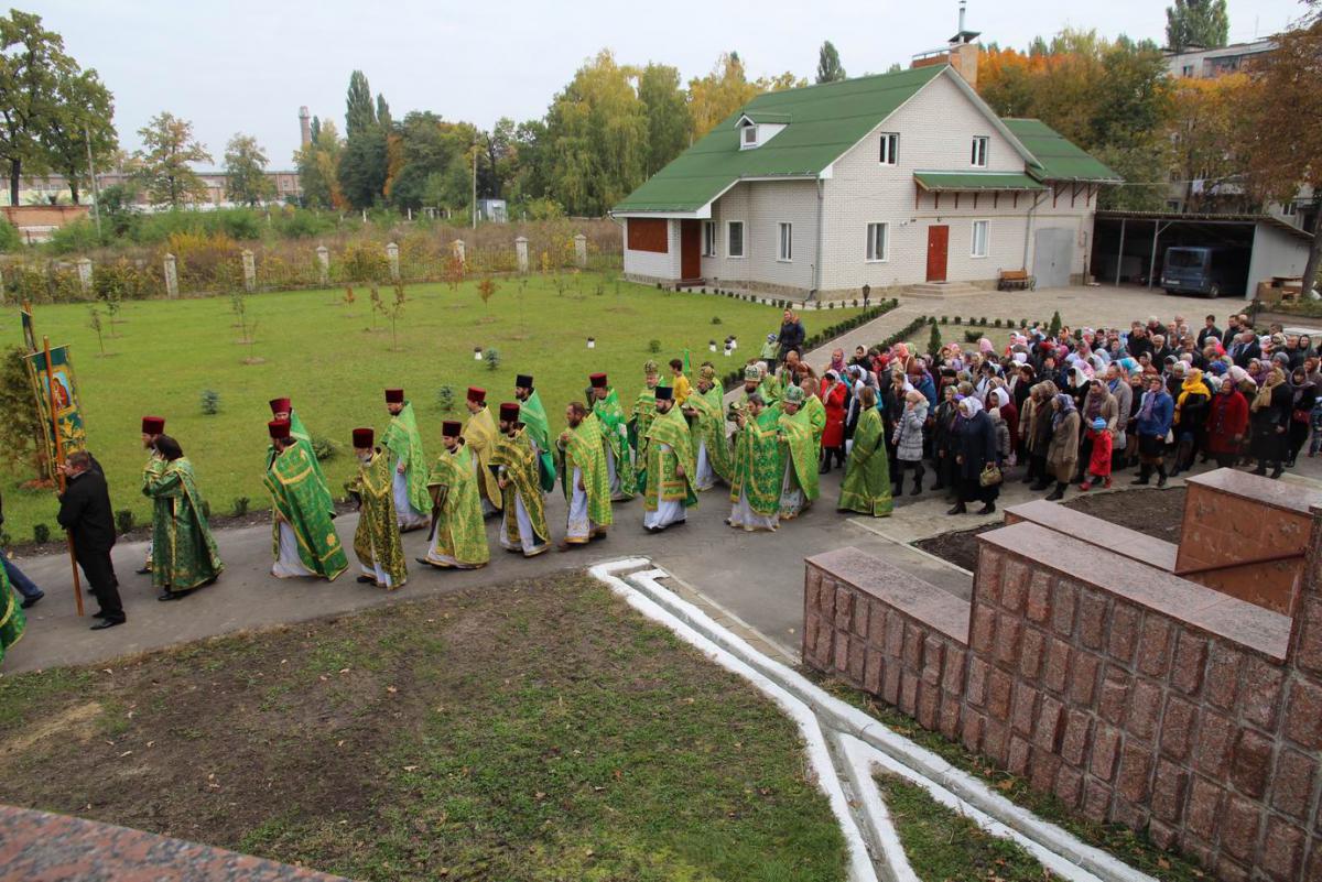 Урочисте архієрейське богослужіння у см. Новогуйвинське.