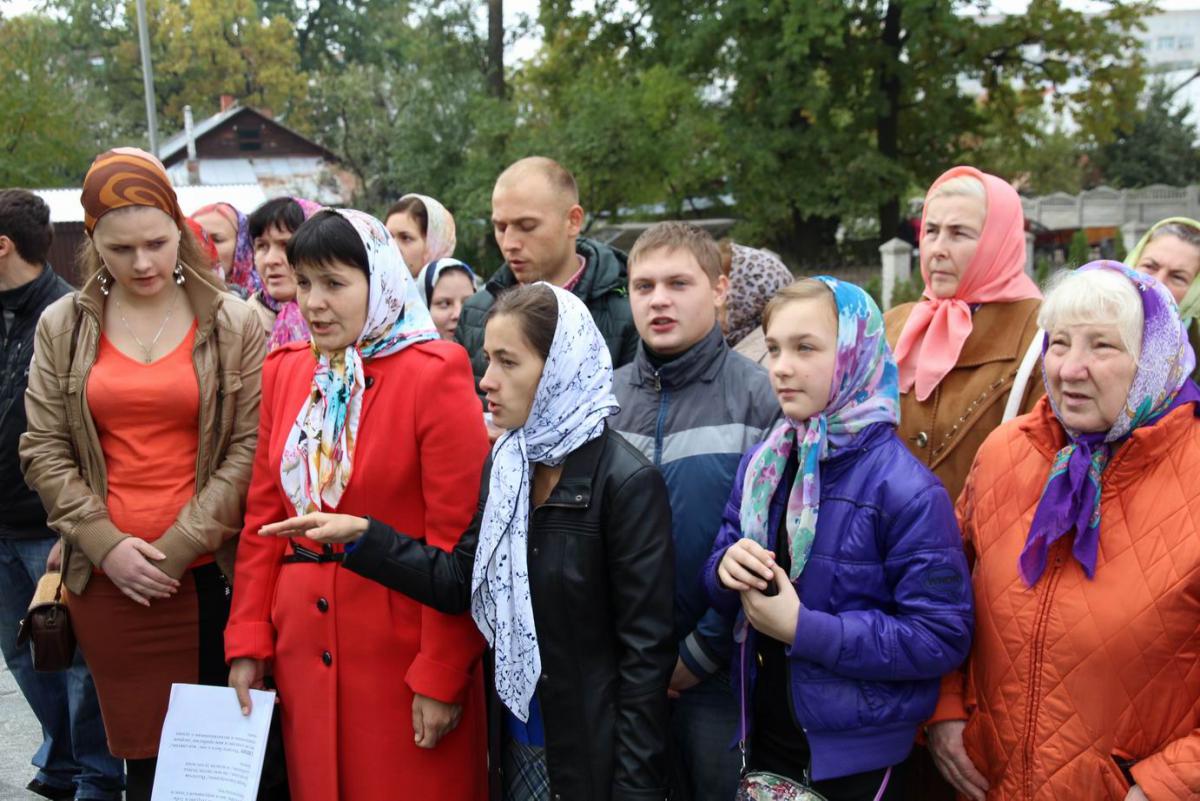Урочисте архієрейське богослужіння у см. Новогуйвинське.