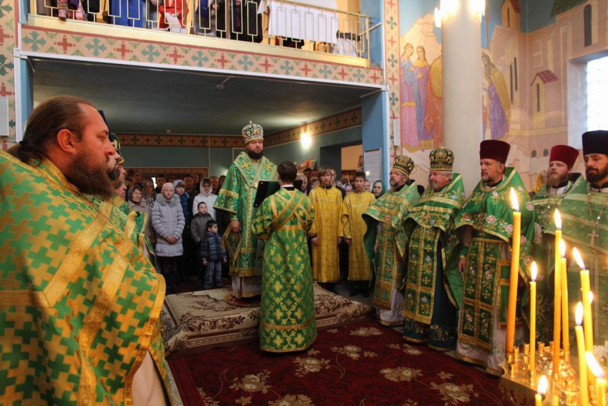 Урочисте архієрейське богослужіння у см. Новогуйвинське.