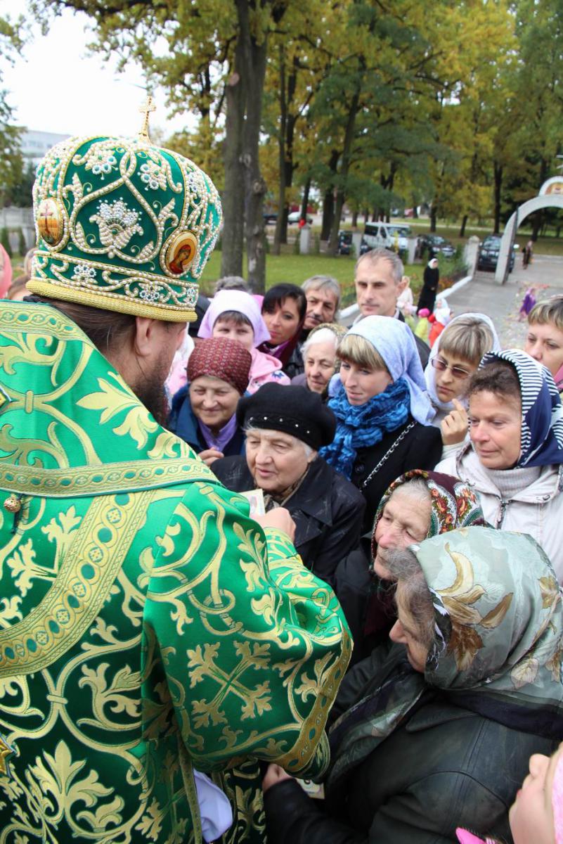 Урочисте архієрейське богослужіння у см. Новогуйвинське.