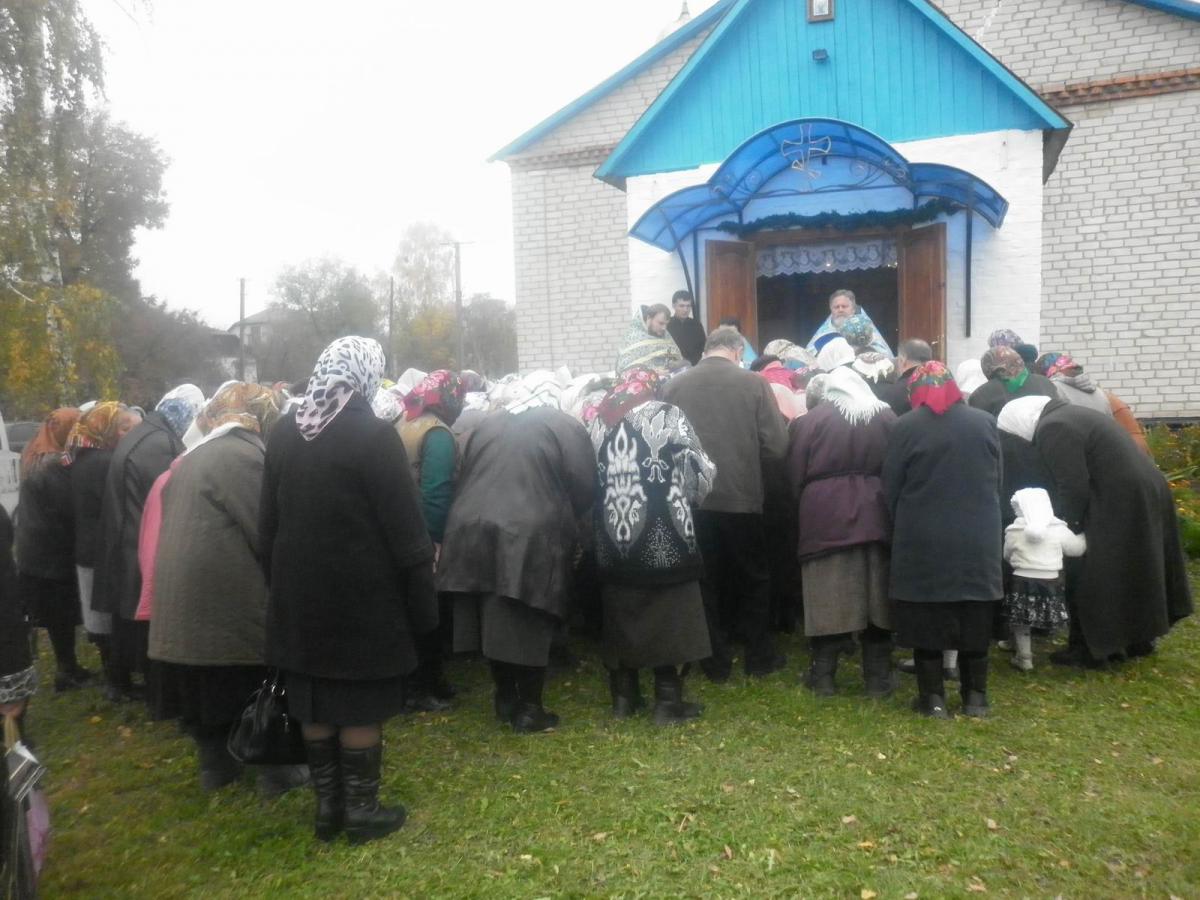 Вихованці недільної школи виступили на престольному святі.