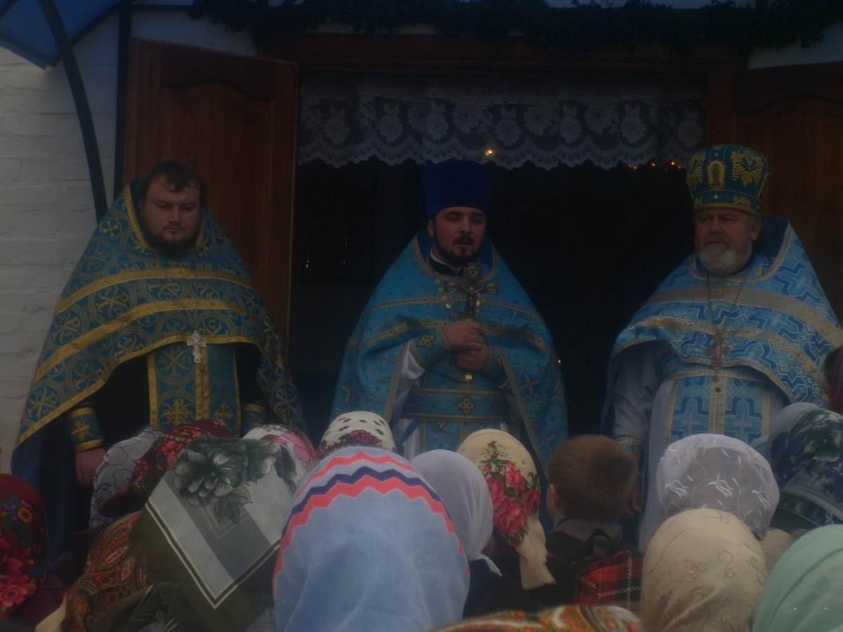 Вихованці недільної школи виступили на престольному святі.