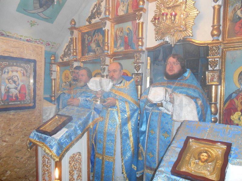 Покров Богородицы.
