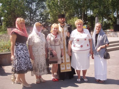 Під час мітингу-реквієму в смт. Гришківцях священик благословив естафету Пам’яті на подальший шлях.