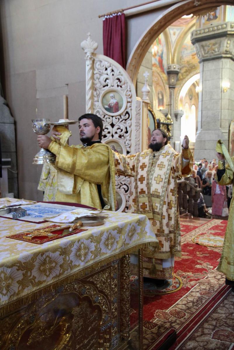 Неділя 9-та після П'ятидесятниці: архієрейська молитва у кафедральному соборі м. Житомира.