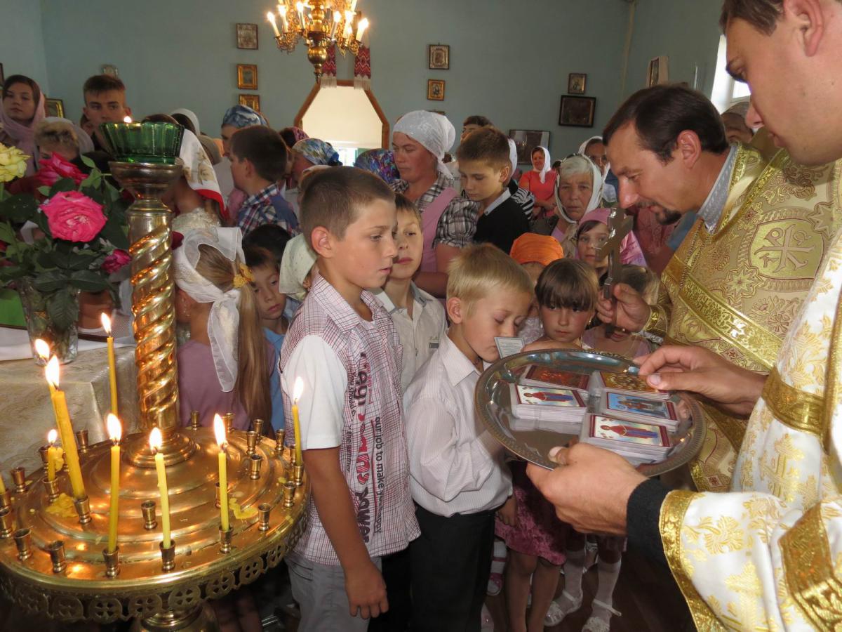 Благословіння на навчання у Свято–Троїцькому храмі смт. Любар.