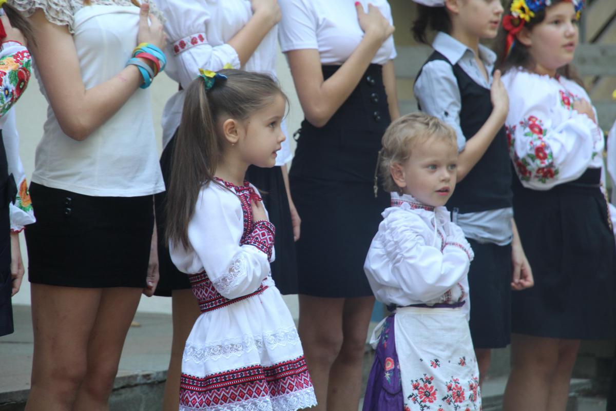 Житомирська єпархія передала необхідну шкільну допомогу для дітей-біженців