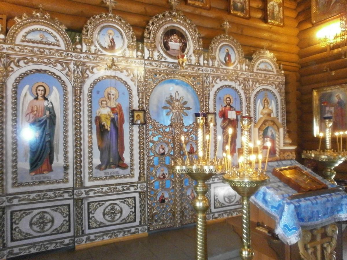 Під куполом Божого храму…