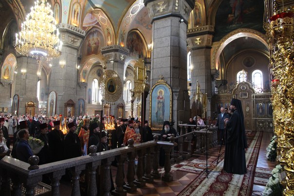Владика привітав житомирян із Світлим Христовим Воскресінням!