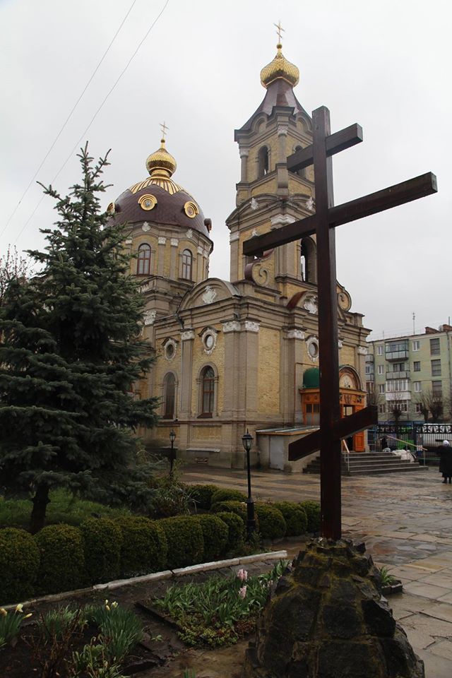Архієрейське Богослужіння в Світлу середу