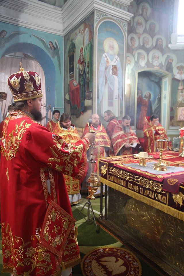 Архієрейське Богослужіння в Світлу середу