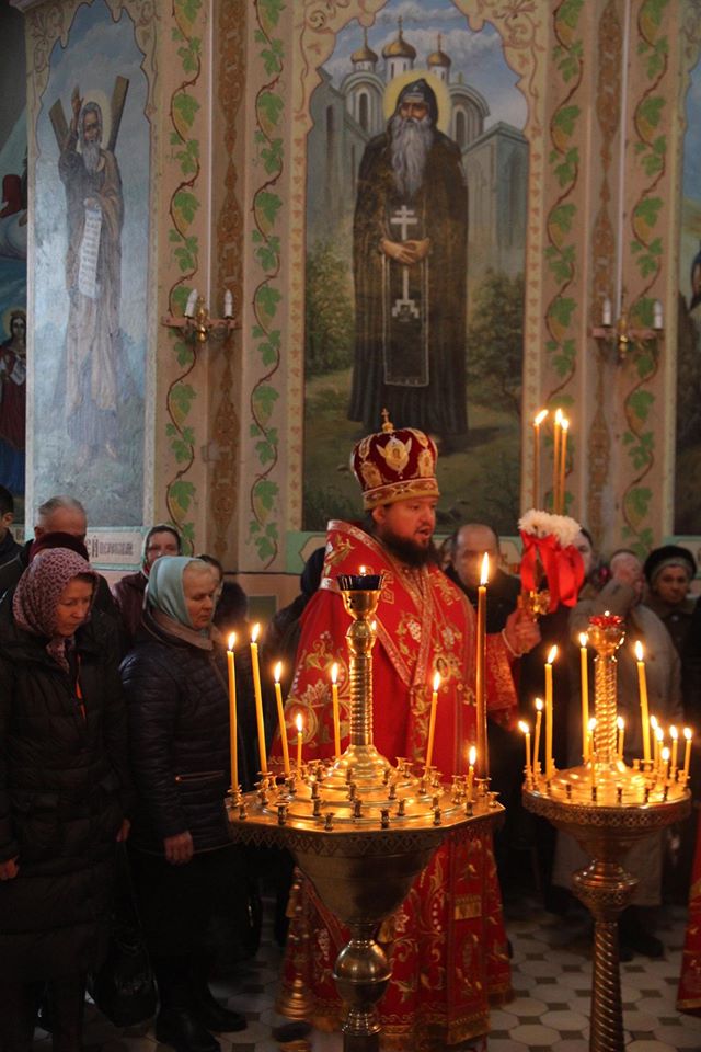 Архієрейське Богослужіння в Світлу середу