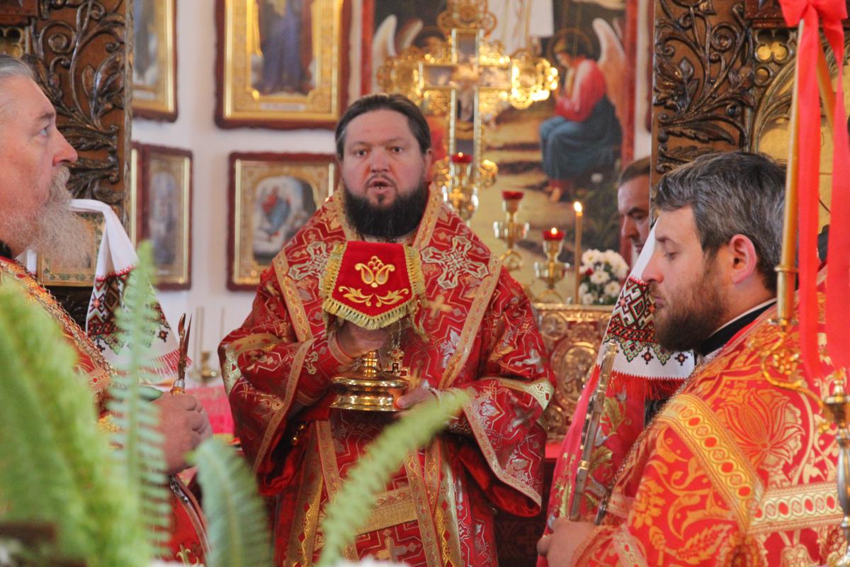 Житомирський архіпастир відвідав селище Райківці.