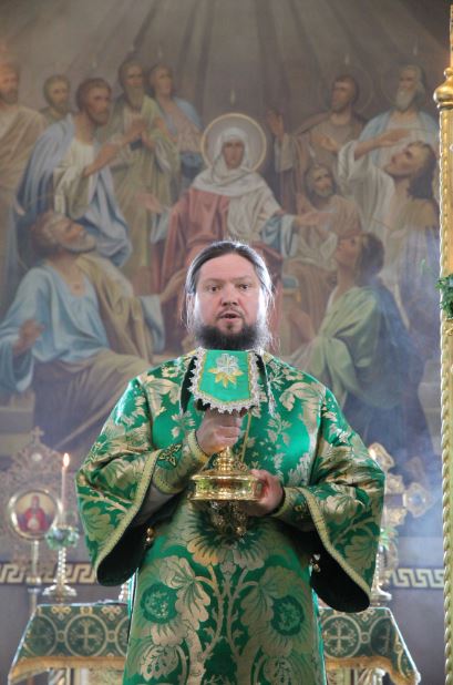 День святого Духа. Богослужіння у Свято-Троїцькому кафедральному соборі м. Новоград-Волинський.