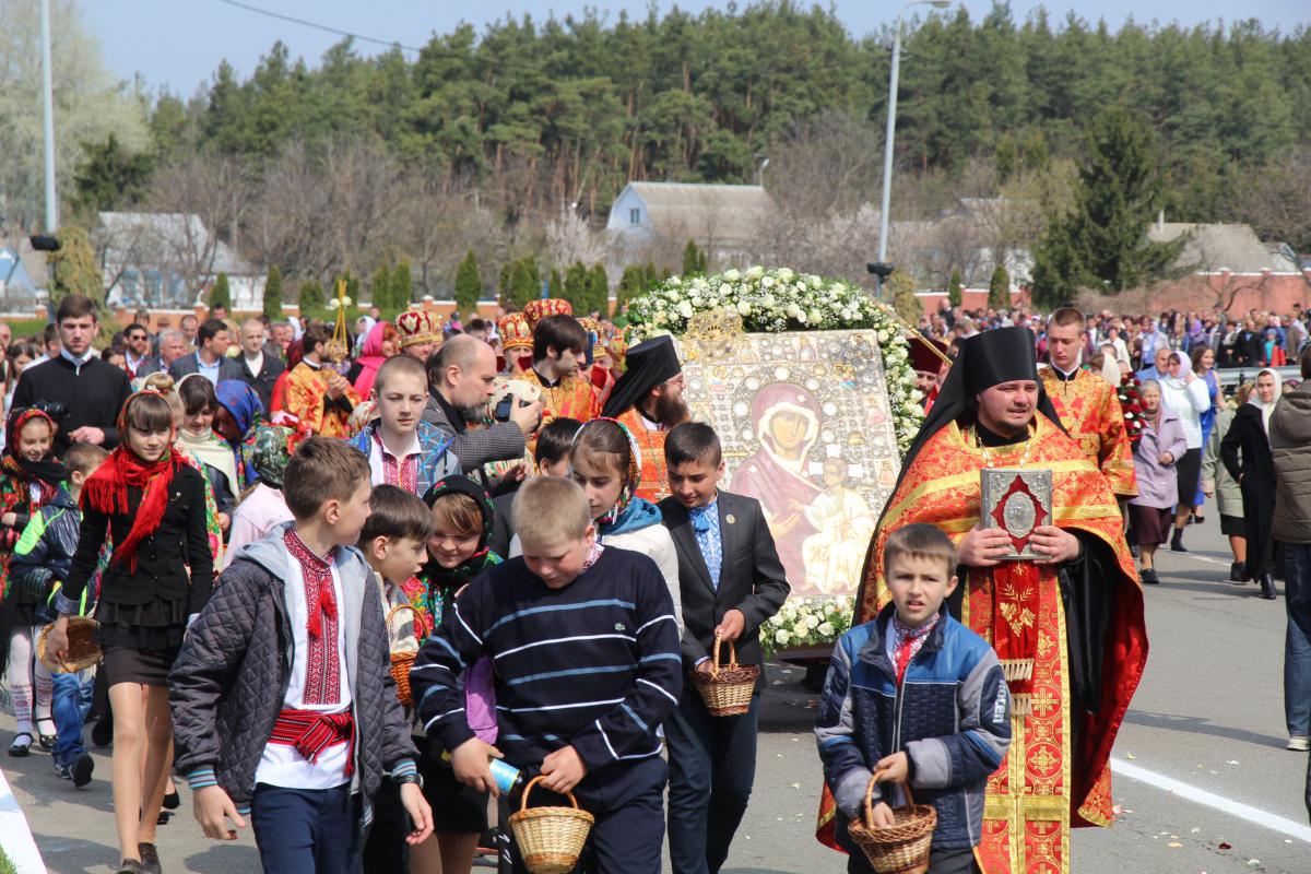 Житомирський архіпастир взяв участь у святковому богослужінні в Ковалівці!