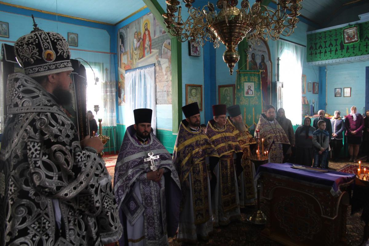 Архієпископ Никодим відвідав Червоноармійське благочиння