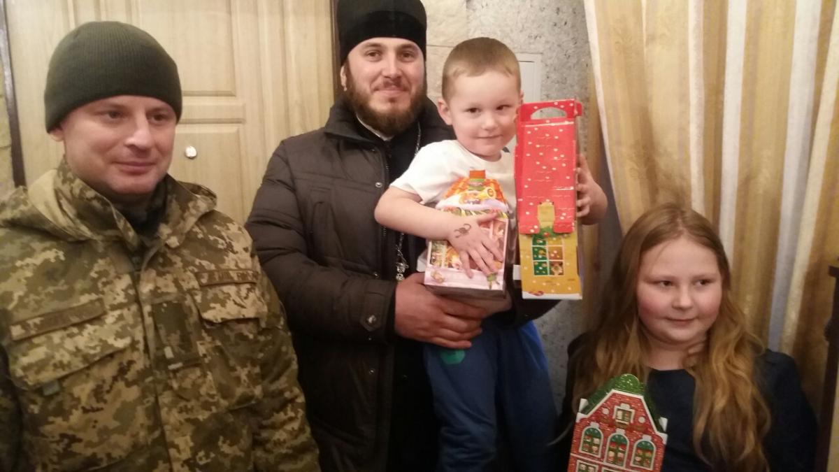 Священик відвідав сім'ї військовослужбовців - учасників АТО.