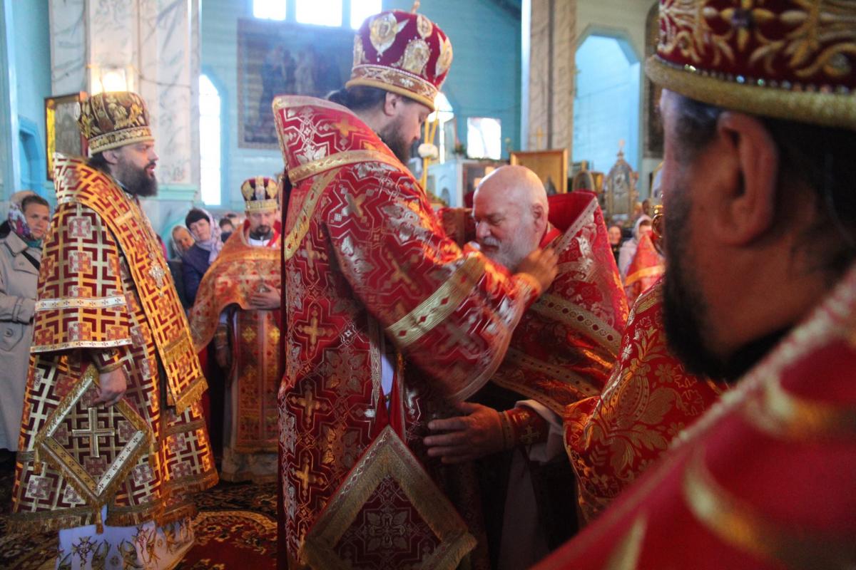 Митрополит Никодим відвідав Любарське благочиння Житомирської єпархії