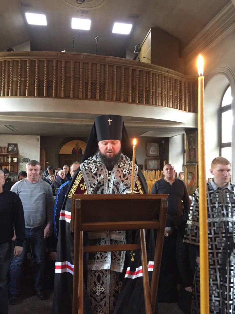 Архіпастир звершив читання першої частини покаянного канону