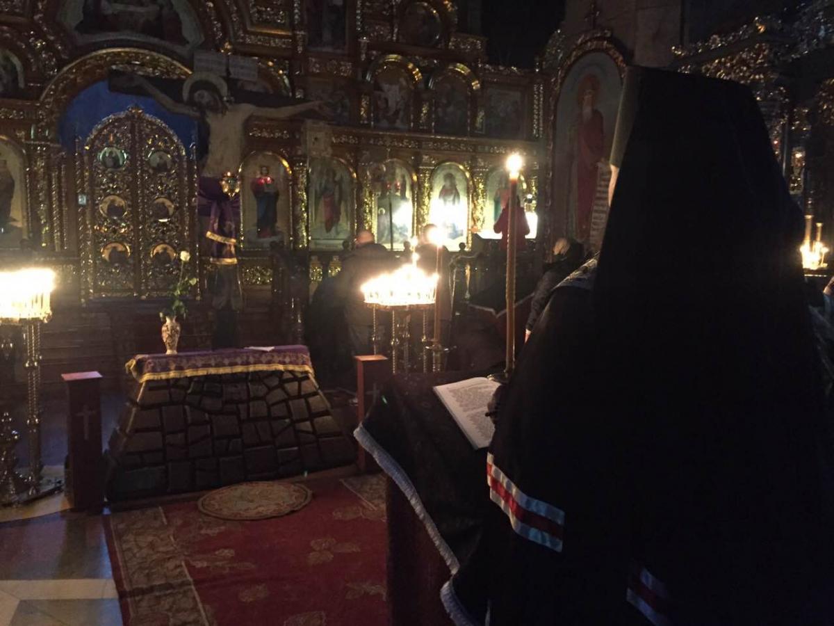Архіпастир звершив читання першої частини покаянного канону