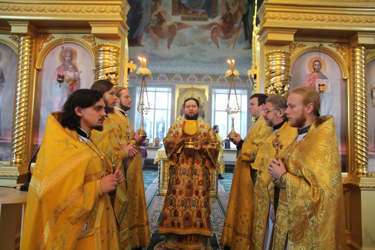 Архієрейське богослужіння у Свято-Хрестовоздвиженському кафедральному соборі м. Житомира!