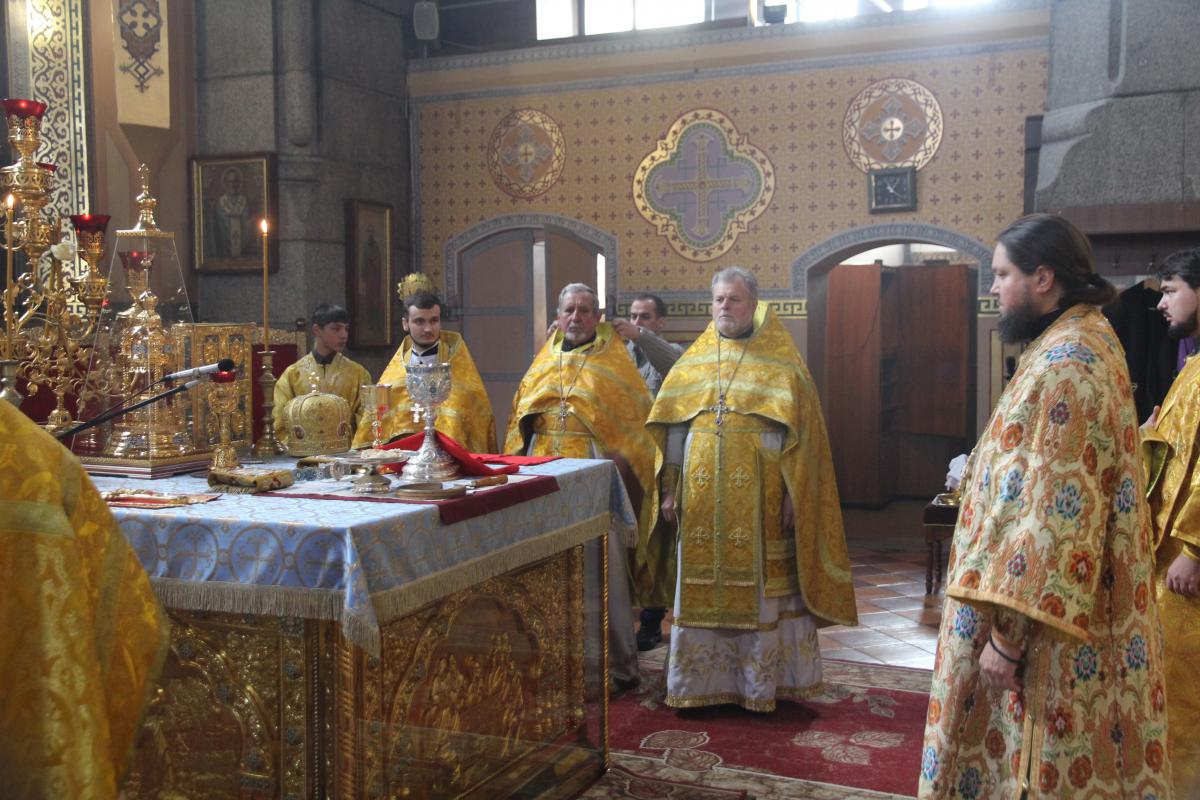 У день пам'яті благовірного князя Олександра Невського архієпископ Никодим очолив богослужіння у кафедральному соборі.