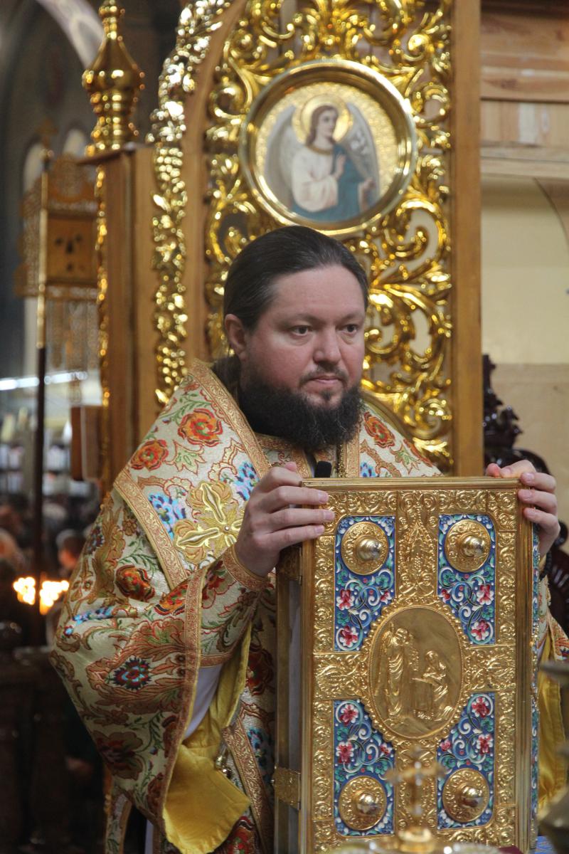 У день пам'яті благовірного князя Олександра Невського архієпископ Никодим очолив богослужіння у кафедральному соборі.