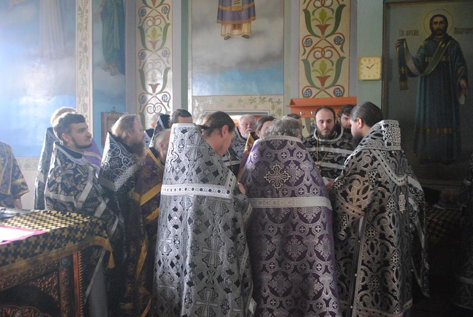 Відбулась сповідь духовенства міста Житомира: архієрейська літургія Напередосвячених Дарів у Свято-Успенському соборі.