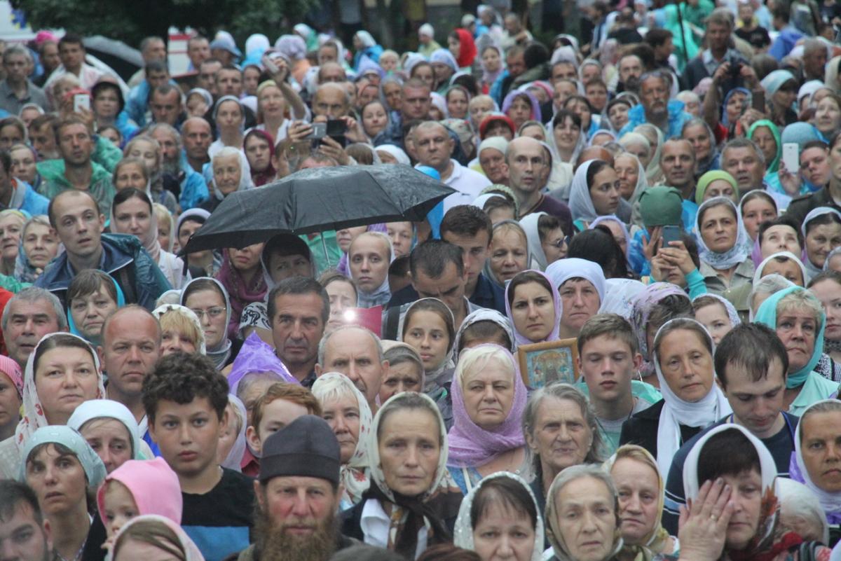 У Житомир прибув Всеукраїнський хресний хід миру, любові та молитви за Україну!