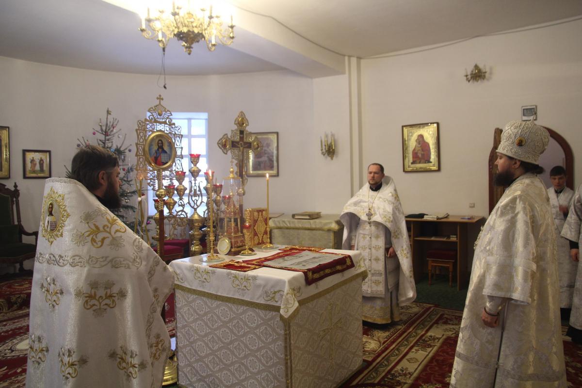 Неділя після Богоявлення. Архієпископ Никодим очолив літургію у Свято-Анастасіївському жіночому монастирі м. Житомира.