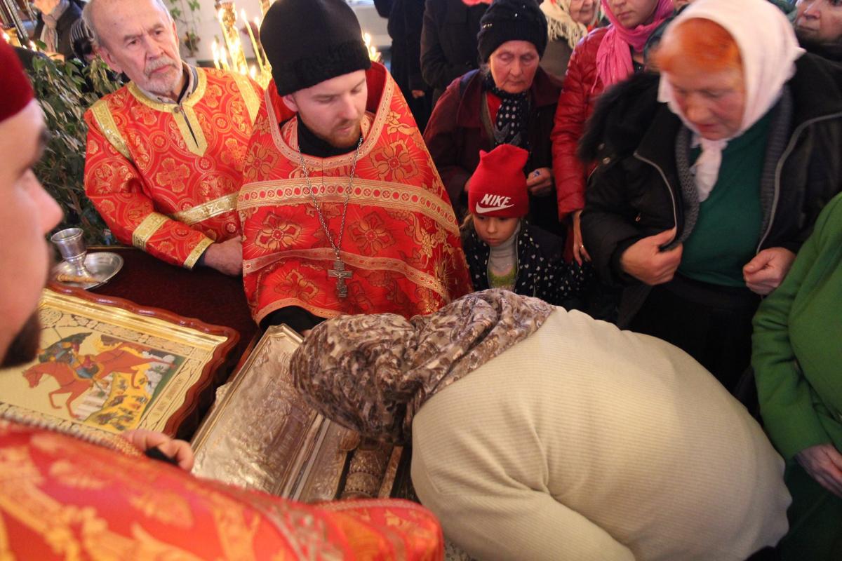Мощі великомученика Димитрія Солунського зустріли у Житомирській єпархії!