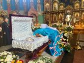 Митрополит Никодим звершив заупокійну молитву за новопредставленним митрополитом Овруцьким і Коростенським Віссаріоном (Стретович).