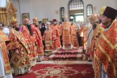 Літургія в Свято-Пантелеймонівському жіночому монастирі у Феофанії.