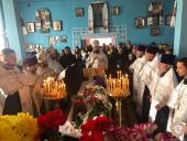 Митрополит Никодим очолив Божественну літургію у кафедральному соборі та чин похорону протоієрея Ярослава Комарницького у Бурківцях!