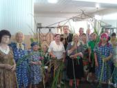 День Святої Трійці у геріатричному пансіонаті.