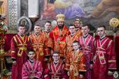 СВІТЛЕ ХРИСТОВЕ ВОСКРЕСІННЯ! Митрополит Житомирський і Новоград-Волинський Никодим звершив святкове богослужіння у Пасхальну ніч.